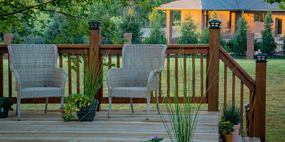 Pros and Cons of Backyard Decks and Patios